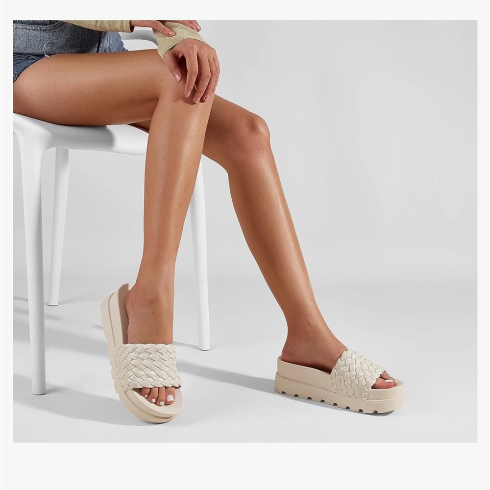 2.5 inch platform sandals